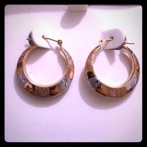 New 14kt yellow gold hoop earrings